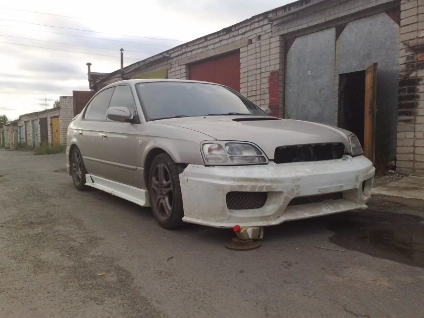 Subaru Legacy b4