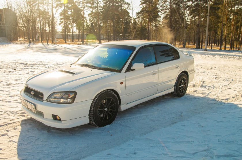 Subaru Legacy b4