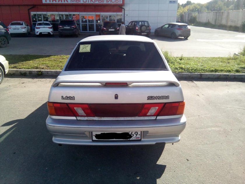 ВАЗ 2115 вид сзади Сток