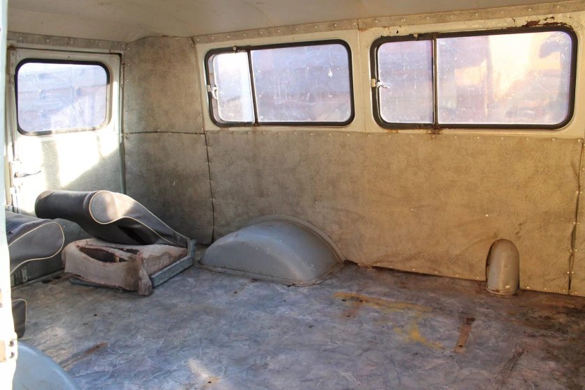 УАЗ 452 внутри