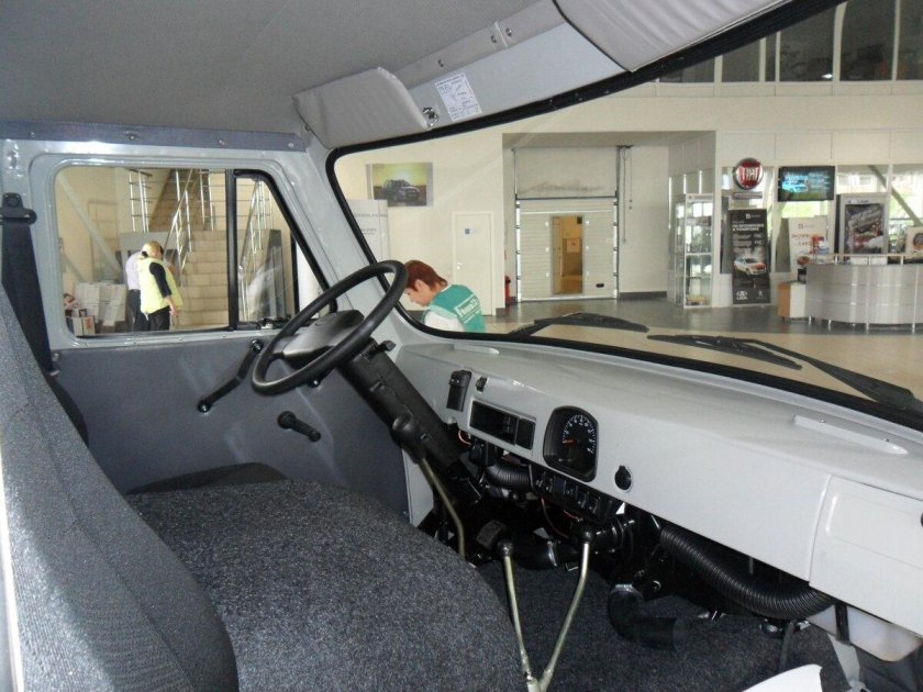 УАЗ -2206 кабина водителя