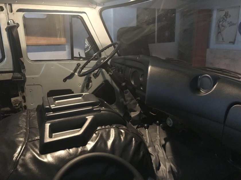 УАЗ 3909 салон