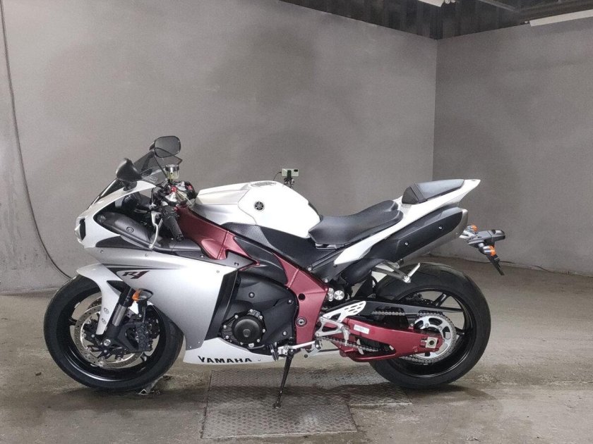 Yamaha yzf r 1 2009