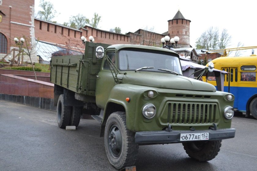 ГАЗ 53 армейский