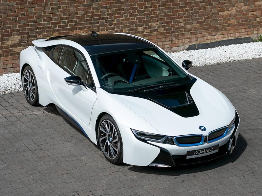 BMW i8 White