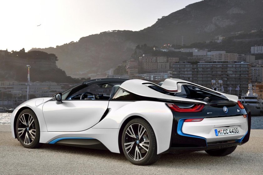 BMW i8 2022