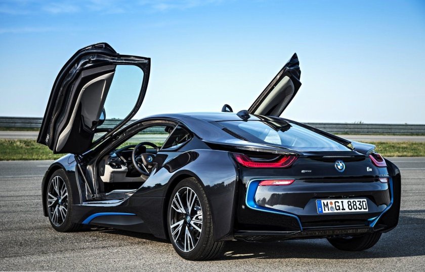 BMW спорткар i8