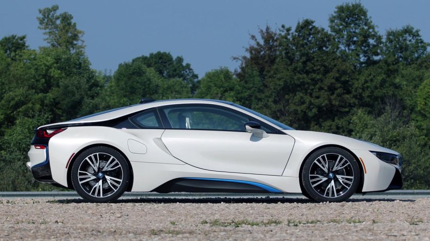 BMW i8 2023