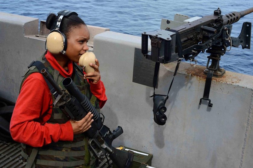 Женщины на авианосцах США