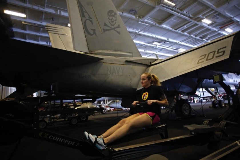 Ангар авианосца