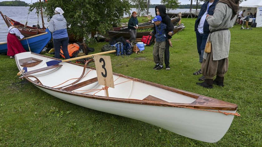 Каноэ лодка сенеж