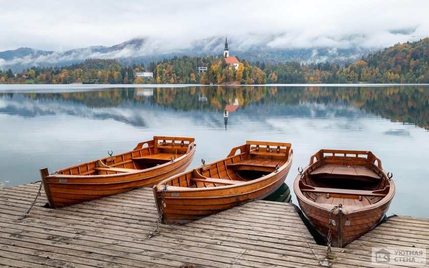 Лодка у причала