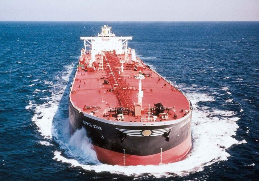 Knock Nevis танкер