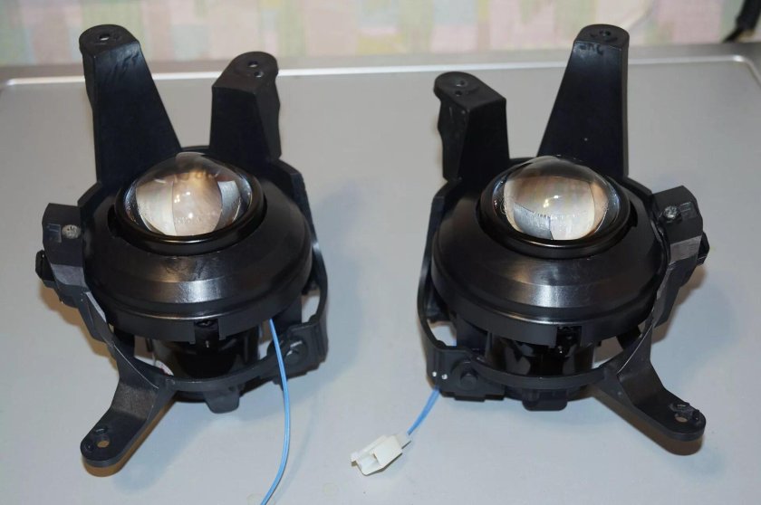 Линзовые ПТФ Шевроле Круз