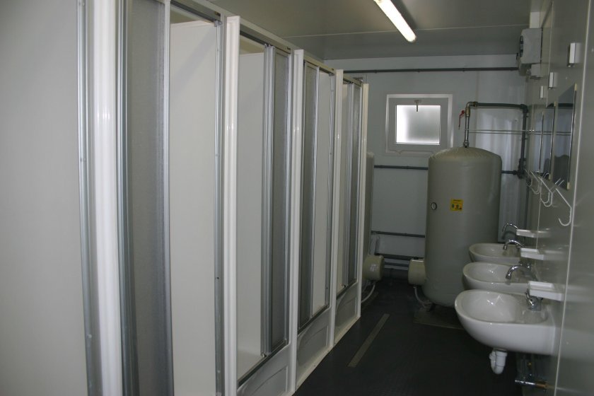 Сантехнический блок контейнер «модуль 5 туалетов»