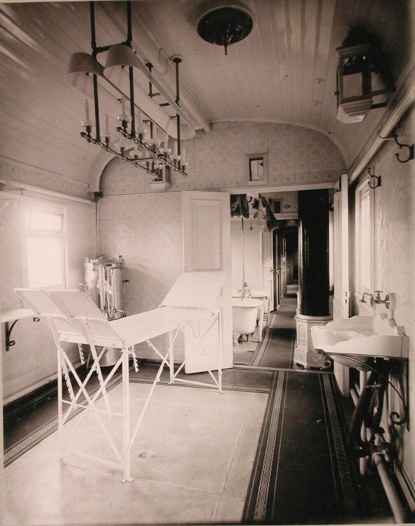 Военно-санитарный поезд Александры Федоровны