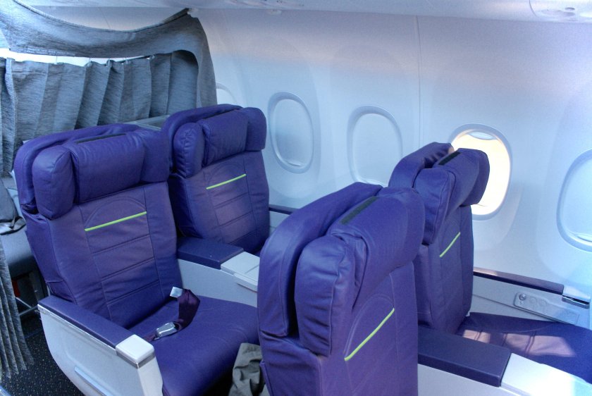 Салон самолёта Боинг 737-800