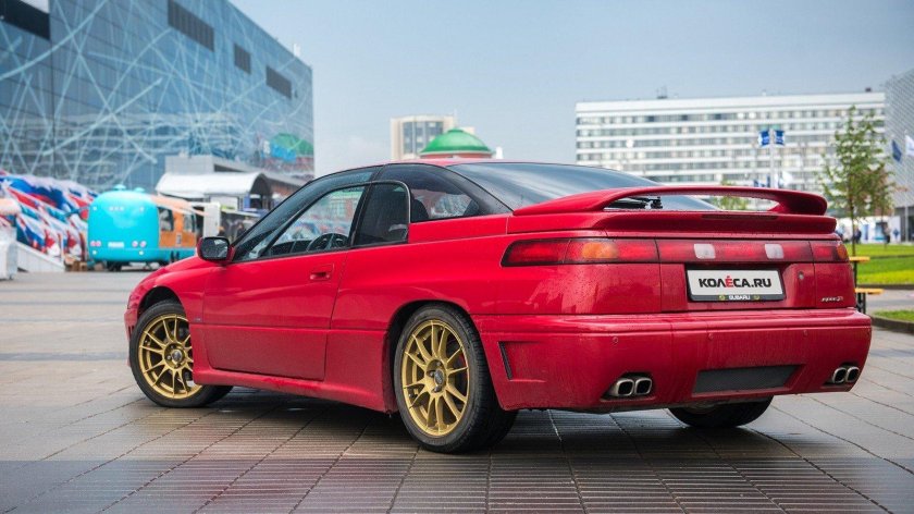 Субару SVX