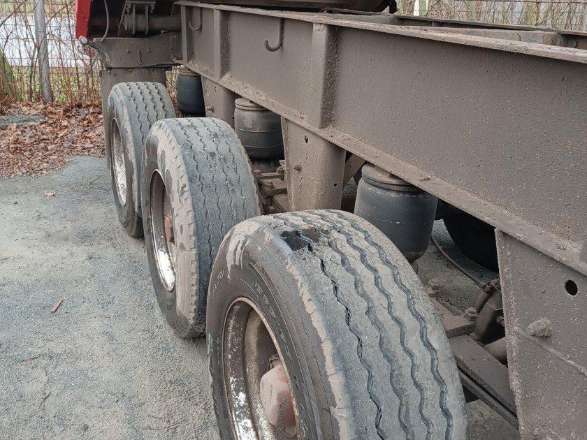 Полуприцеп бортовой