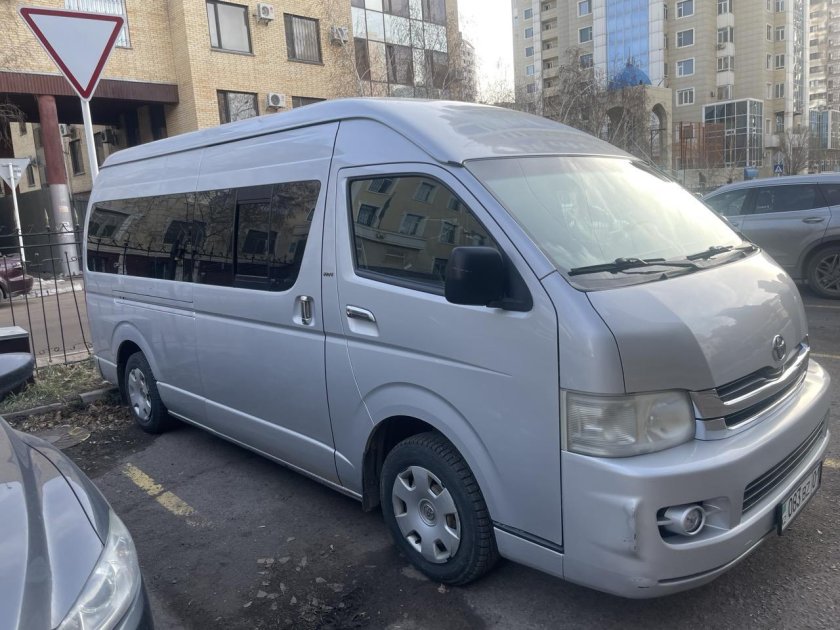 Хайс Тойота микроавтобус 2005