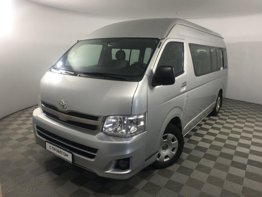 Toyota Hiace 2010