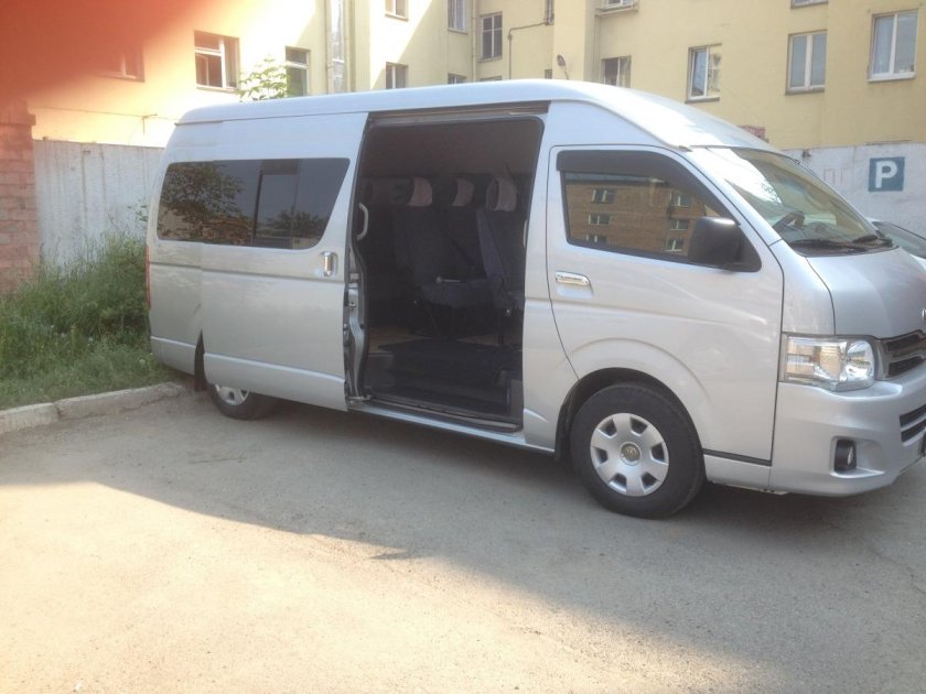 Тойота Хайс 8 мест