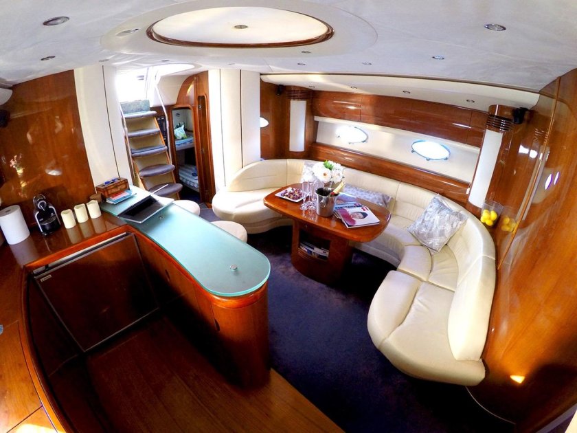 Princess v65 яхта