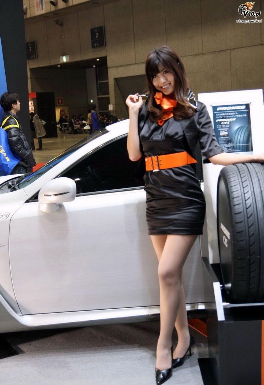 Японский автосалон