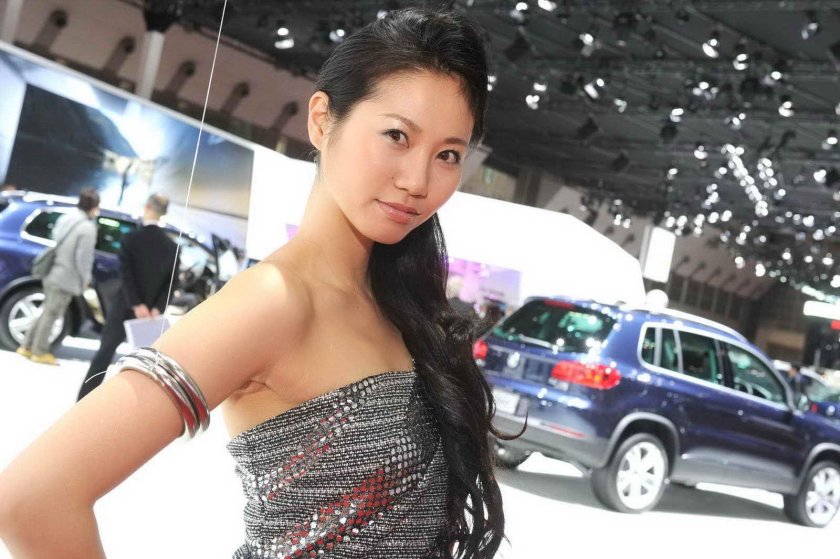 Девушки автосалонов