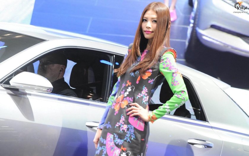 Tokyo auto Salon girls