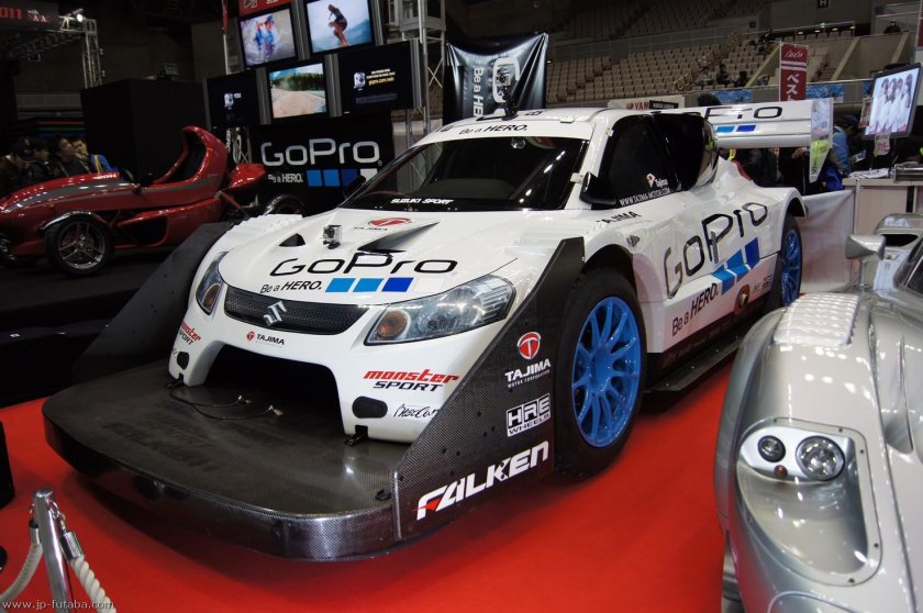 Выставка современных автомобилей