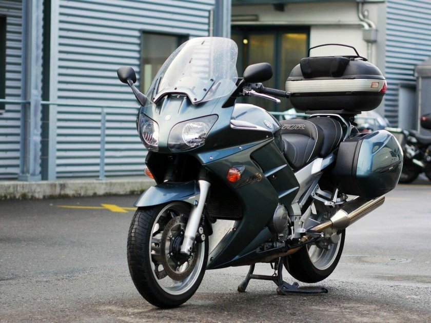 Yamaha FJR 1300 2004