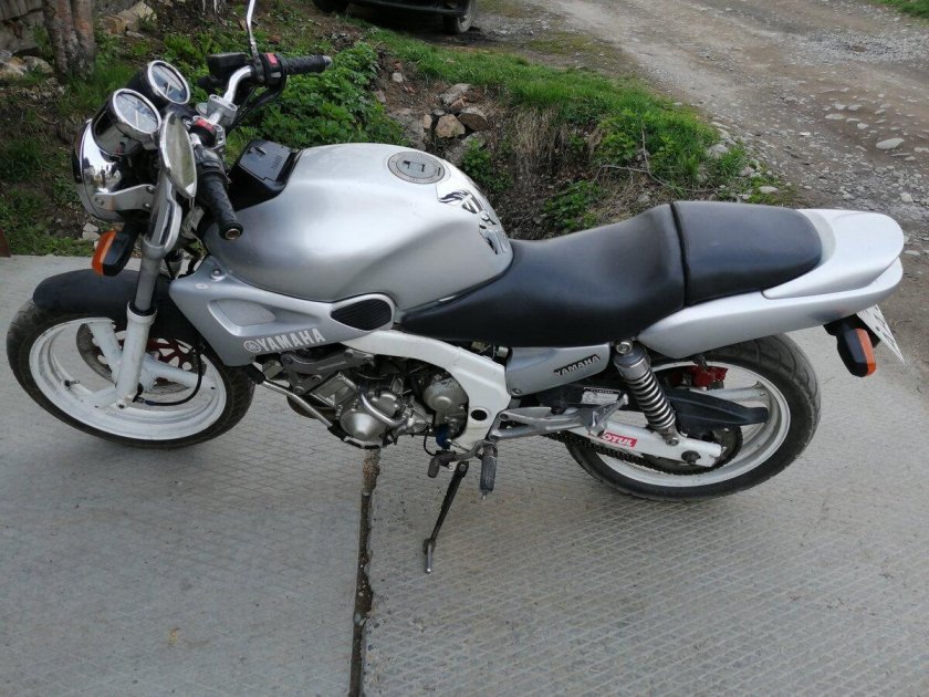 Yamaha FZX 250 Zeal