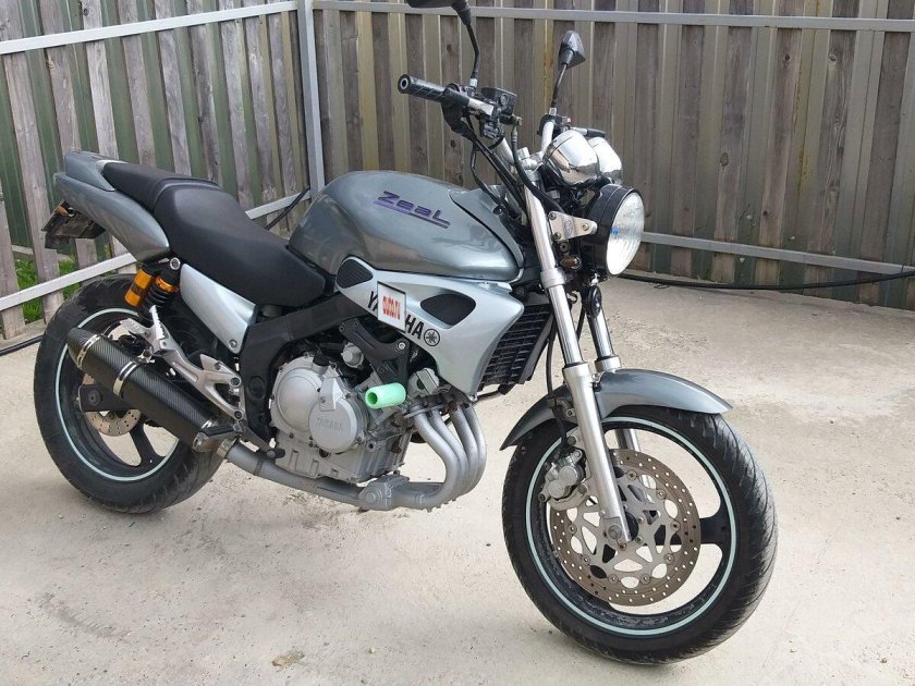 Yamaha FZX 250 Zeal