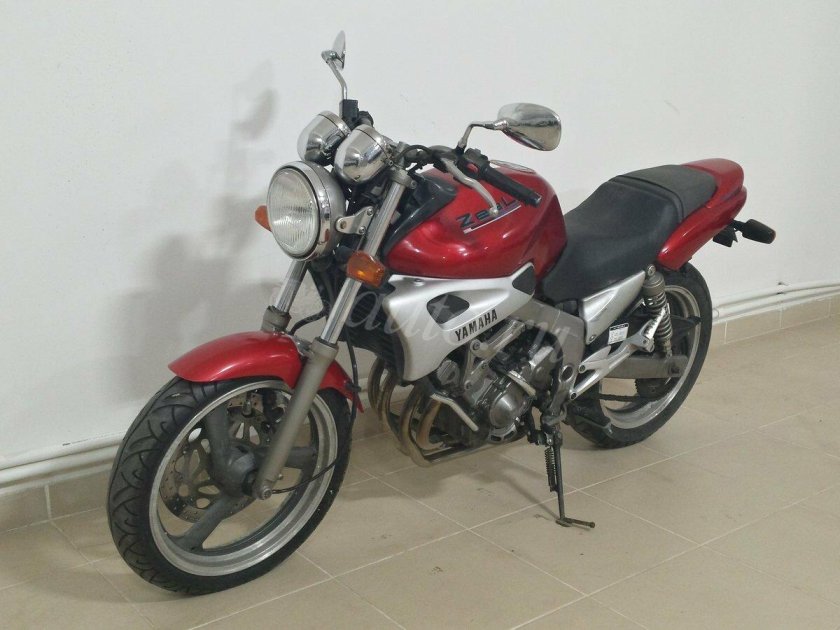 Мотоцикл yamaha