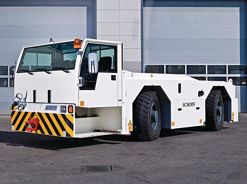 Аэродромный тягач Schopf f300