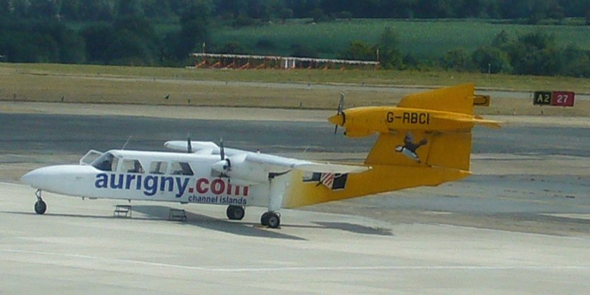 Ur-so самолет