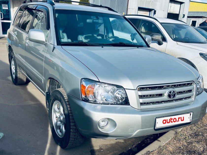 Тойота хайлендер 2002 года