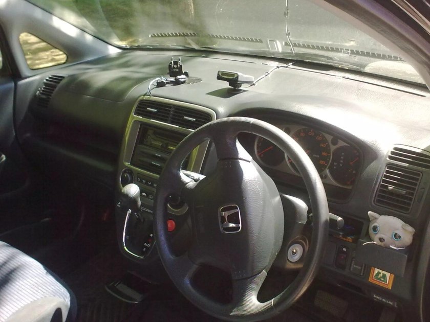 Хонда стрим 2002 салон