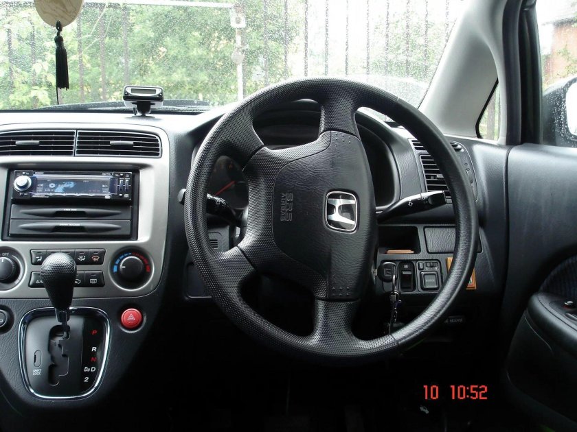 Хонда стрим 2001 салон