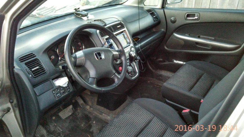 Honda Stream 2003 салон