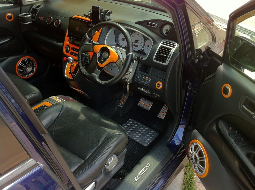 Honda Stream rn1 салон