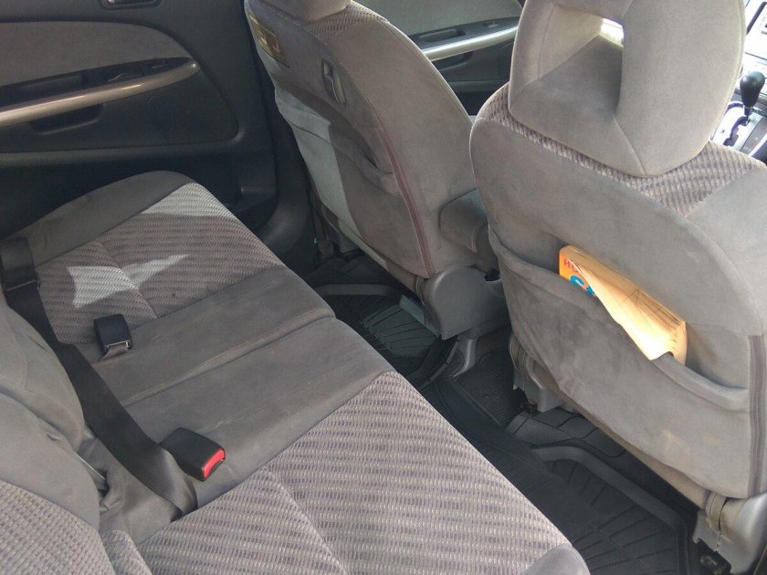 Honda Stream 2004 внутри