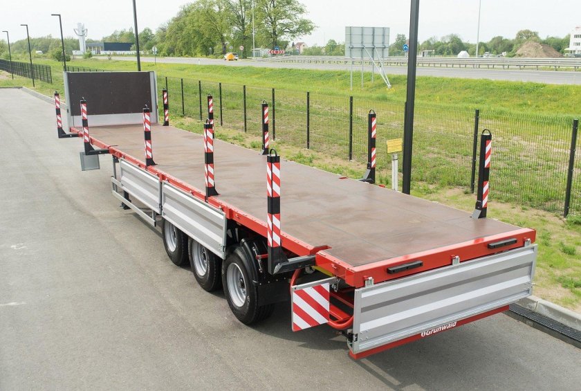 Полуприцеп бортовой Grunwald