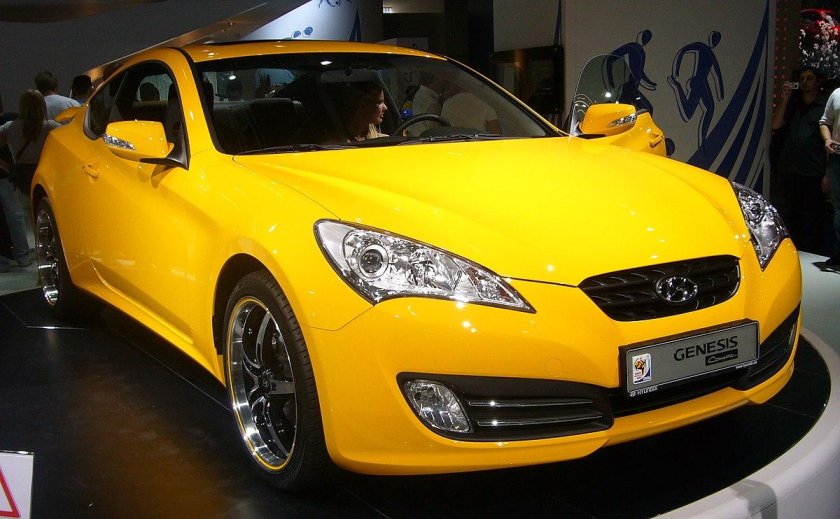 Hyundai Genesis Coupe 2013 Yellow