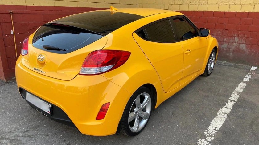 Хендай Велостер двери