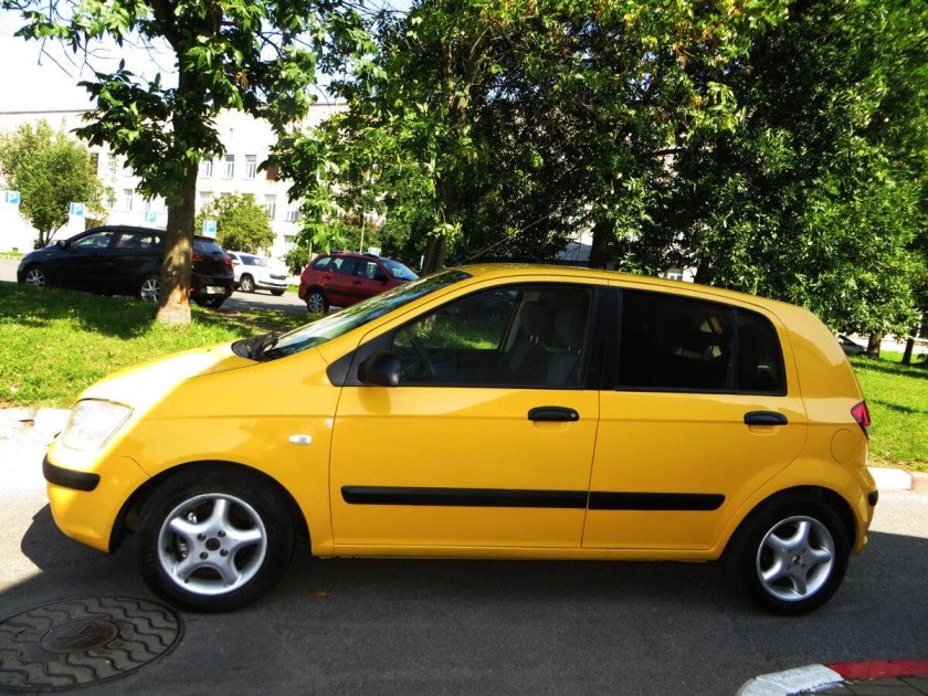 Хендай Гетц желтый