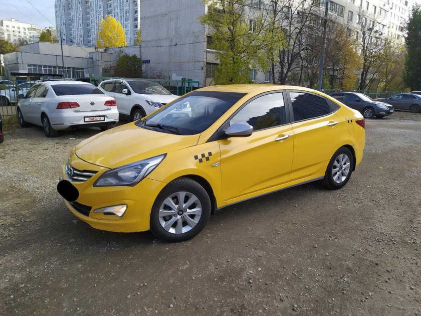 Хендай Солярис 2016 жёлтый