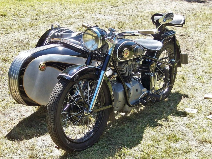 Мотоцикл симсон AWO 425