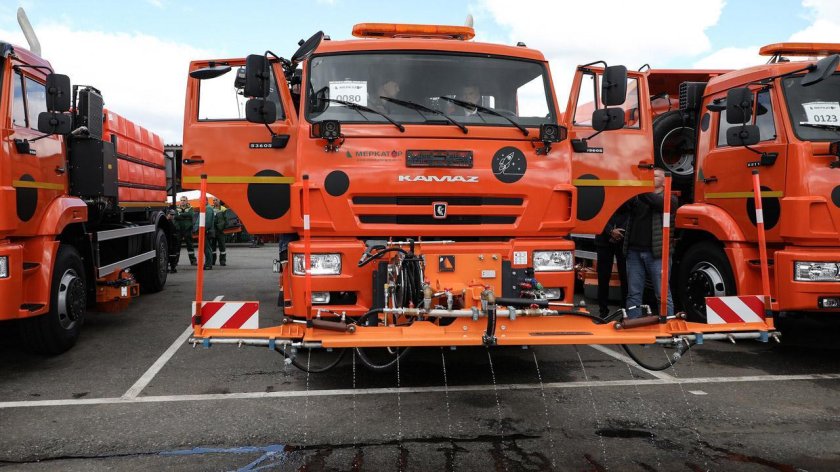 Машина дорожной службы